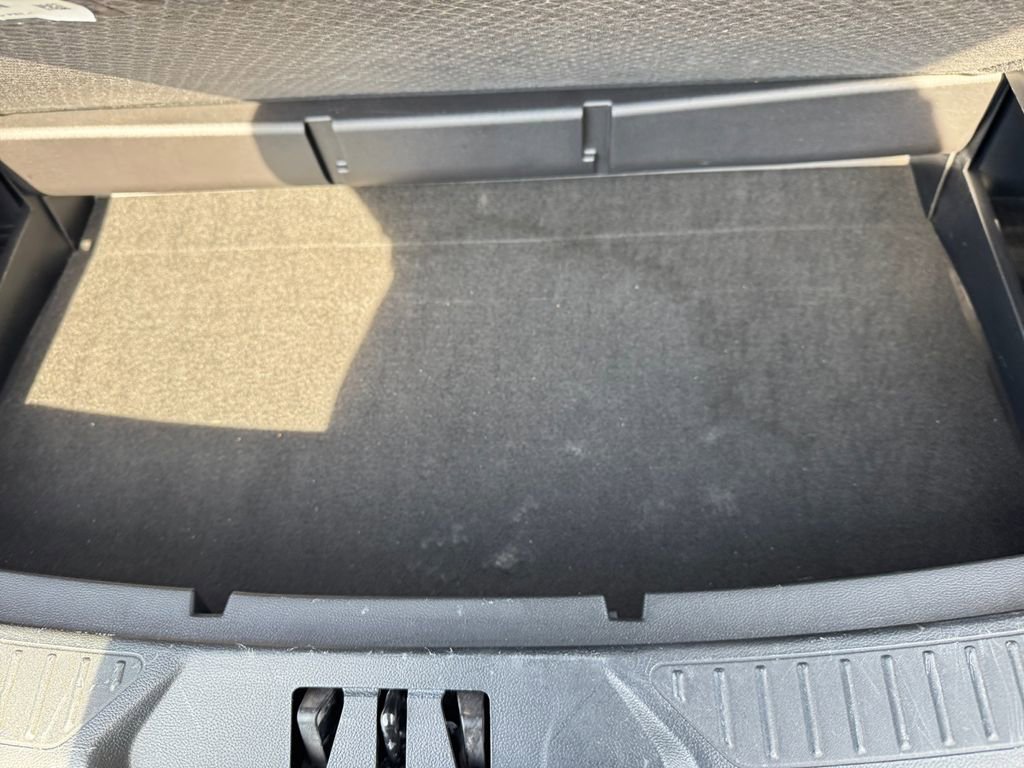 Used 2022 Ford Explorer ST-Line w/ Class IV Trailer Tow Package image 17