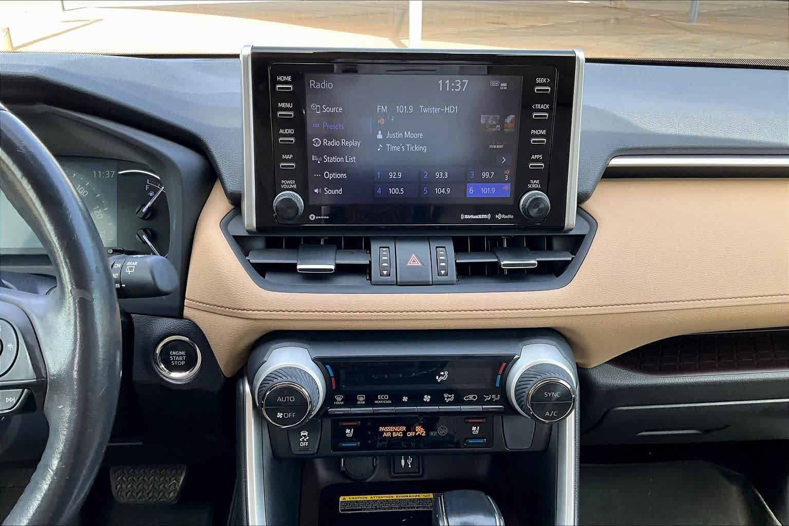 Used 2019 Toyota RAV4 Limited image 7
