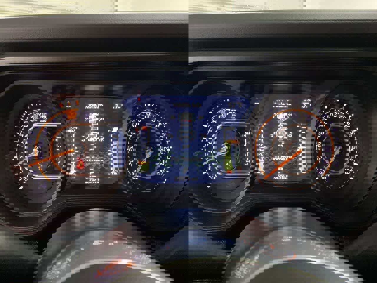 Used 2025 Jeep Wrangler Sahara image 27