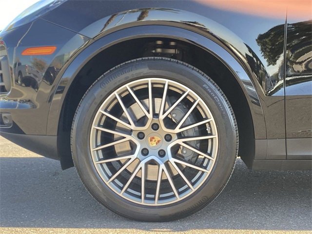 Used 2023 Porsche Cayenne S Platinum w/ Premium Package Plus image 10