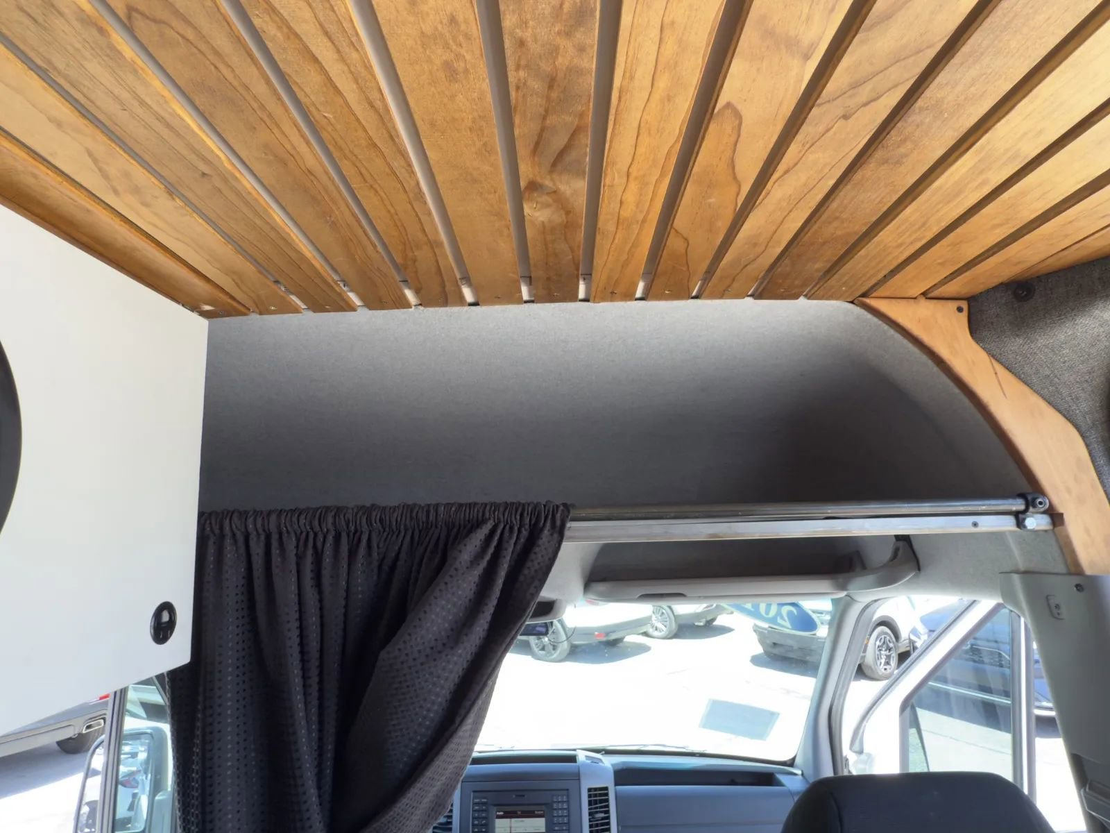 Used 2014 Mercedes-Benz Sprinter 2500 image 36