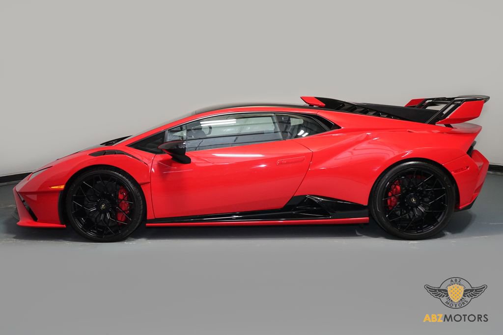 Used 2023 Lamborghini Huracan STO image 5