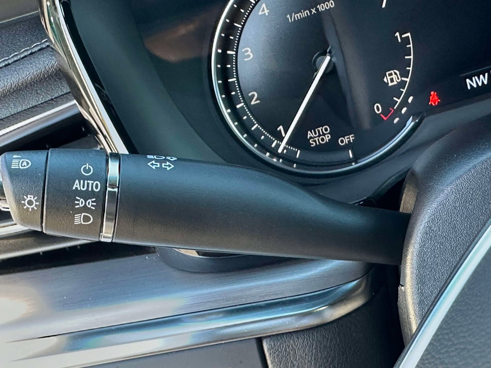 Certified 2025 Cadillac XT5 Luxury image 17