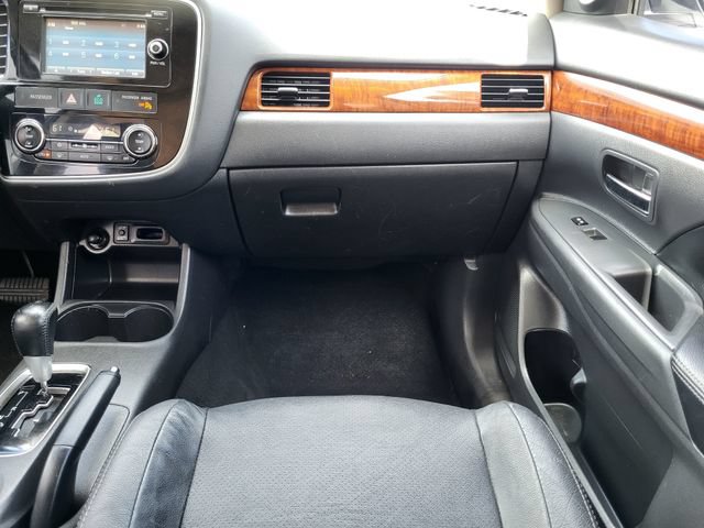 Used 2015 Mitsubishi Outlander SE AWD/4WD image 28