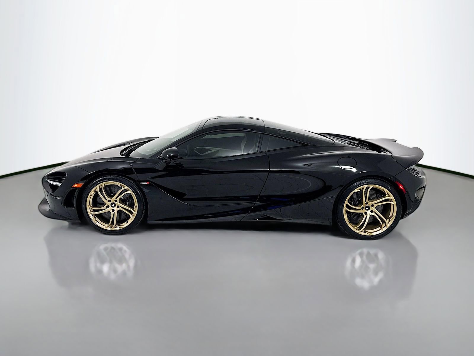 Used 2024 McLaren 750S image 4