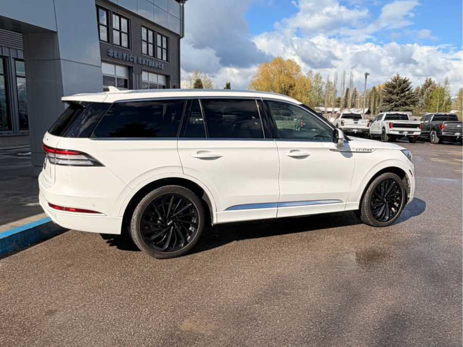 Used 2022 Lincoln Aviator Reserve w/ Equipment Group 201A AWD/4WD image 10