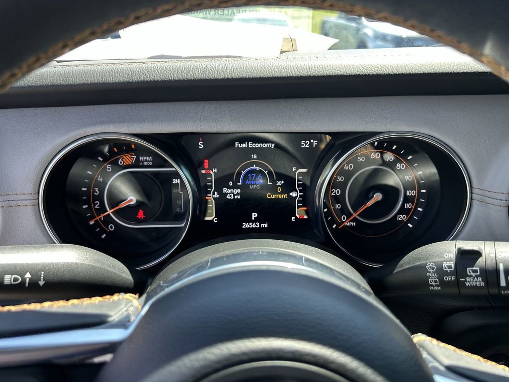 Used 2023 Jeep Wrangler Unlimited Sahara AWD/4WD image 21