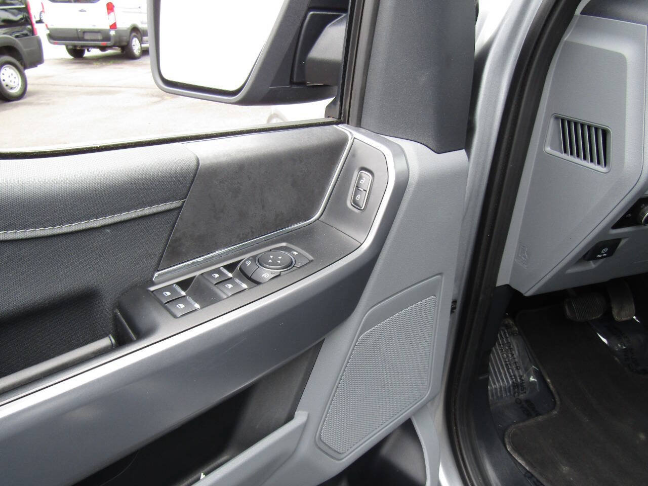 Used 2025 Ford F150 XLT w/ Equipment Group 301A Standard AWD/4WD image 22