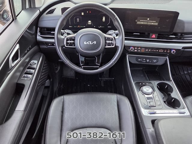 Used 2025 Kia Carnival SX w/ SX Dark Edition Package FWD image 12