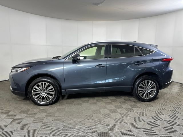 Used 2022 Toyota Venza Limited image 6