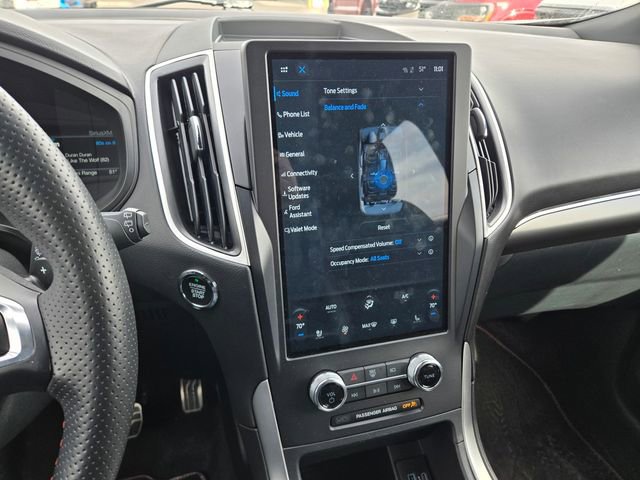 Used 2024 Ford Edge ST-Line w/ Class II Trailer Tow Package image 9