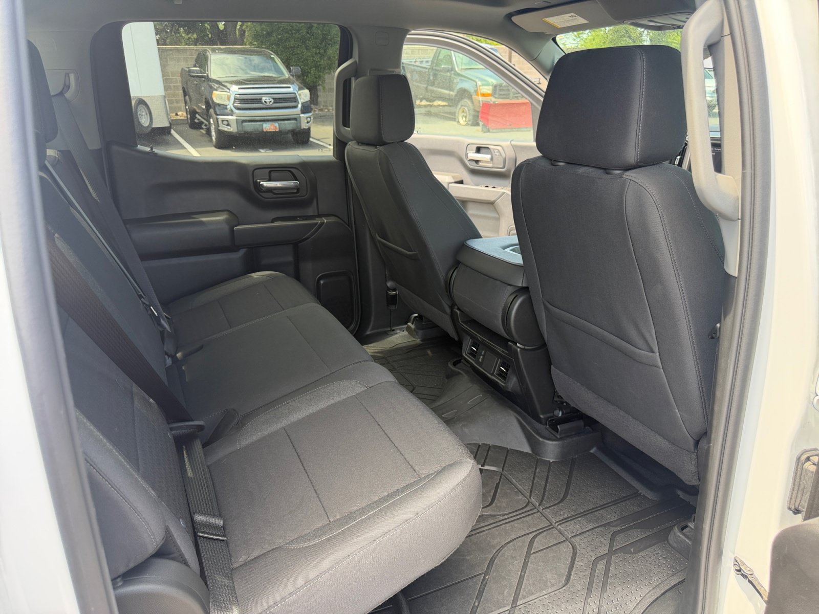 New 2026 Chevrolet Silverado 1500 Custom w/ LPO, Dark Essentials Package AWD/4WD image 26