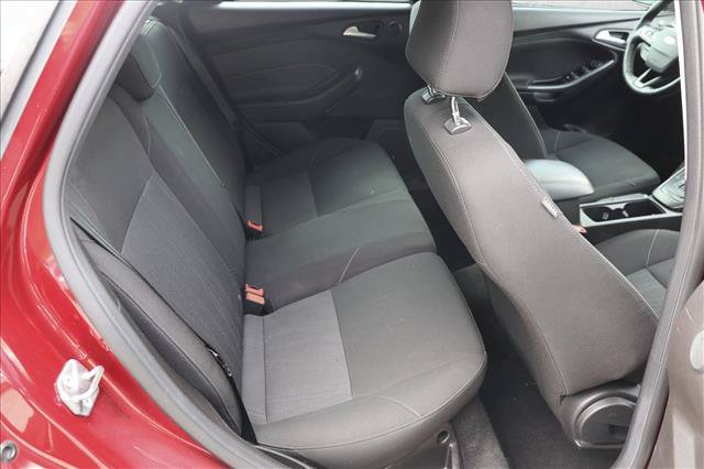 Used 2017 Ford Focus SEL w/ Winter Package FWD image 27