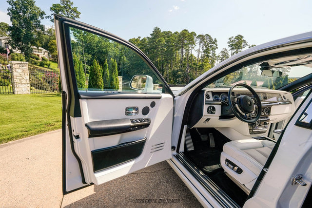 Used 2020 Rolls-Royce Phantom Sedan RWD image 42