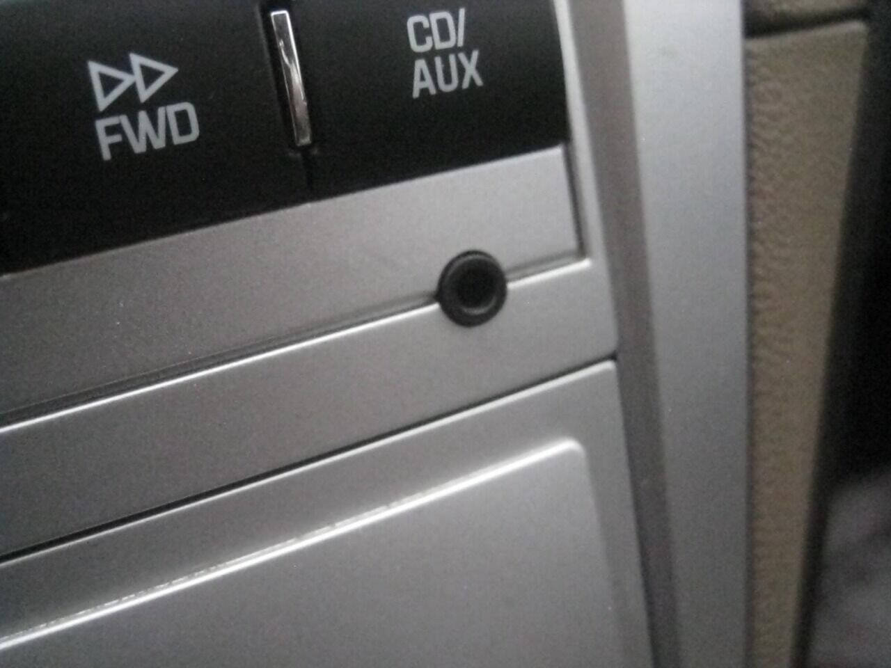 Used 2011 Chevrolet Malibu LS FWD image 16