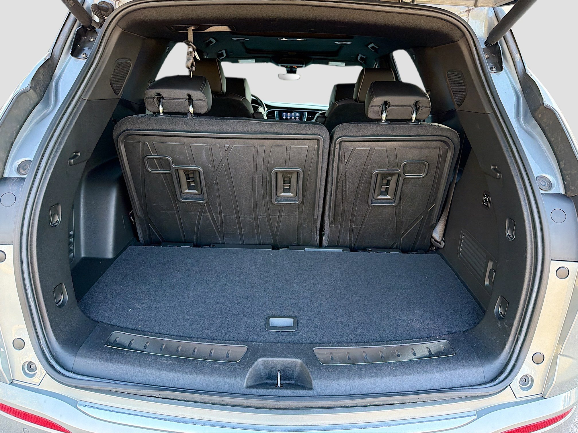 Used 2023 Buick Enclave Avenir w/ Avenir Technology Package image 12