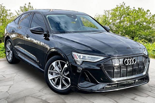 Used 2021 Audi e-tron Premium Plus w/ Premium Plus Package image 10