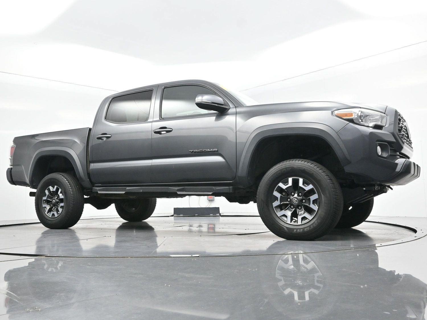 Used 2020 Toyota Tacoma TRD Off-Road w/ Technology Package AWD/4WD image 44