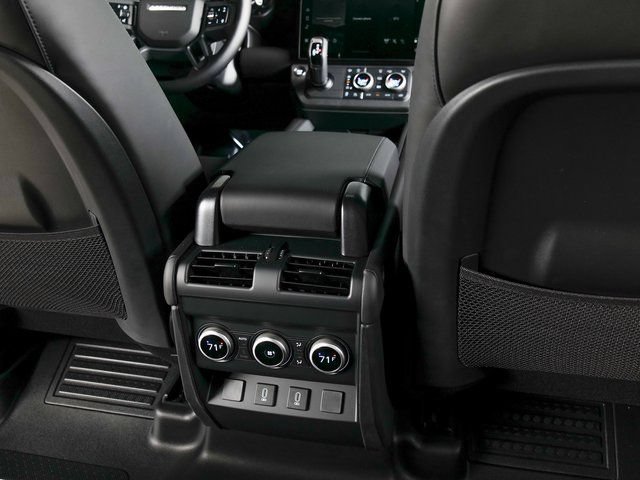 New 2026 Land Rover Defender 110 X-Dynamic SE AWD/4WD image 22