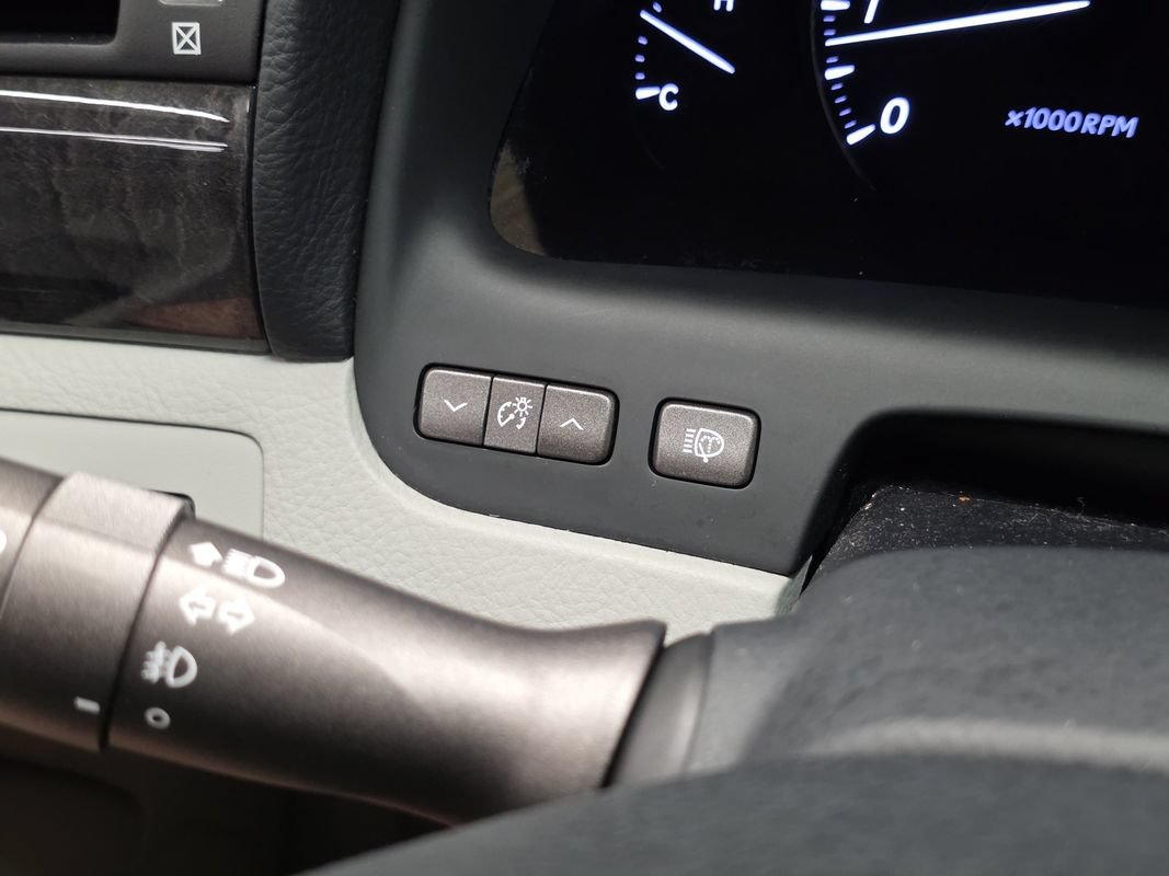 Used 2011 Lexus LS 460 L AWD/4WD image 35