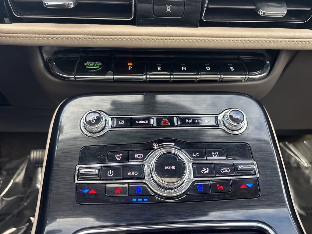 Certified 2022 Lincoln Nautilus Reserve w/ Luxury Package image 27