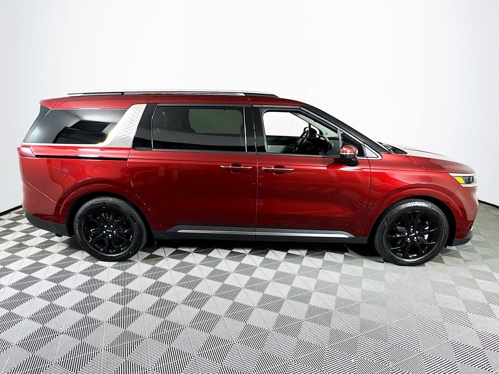 Used 2024 Kia Carnival SX FWD image 8