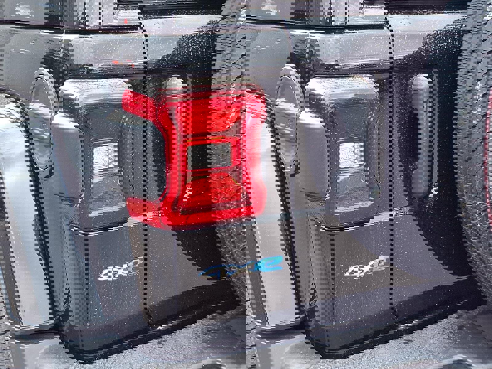 Used 2022 Jeep Wrangler Unlimited Sahara w/ Cold Weather Group image 23