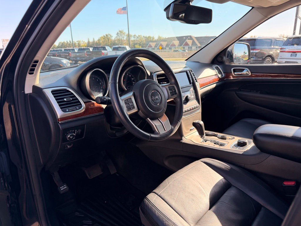 Used 2013 Jeep Grand Cherokee Limited AWD/4WD image 22