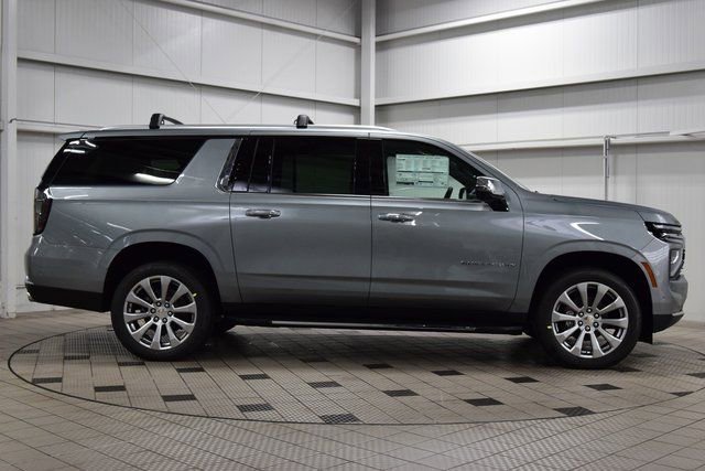 New 2026 Chevrolet Suburban Premier w/ Sun And Tow Package AWD/4WD image 9