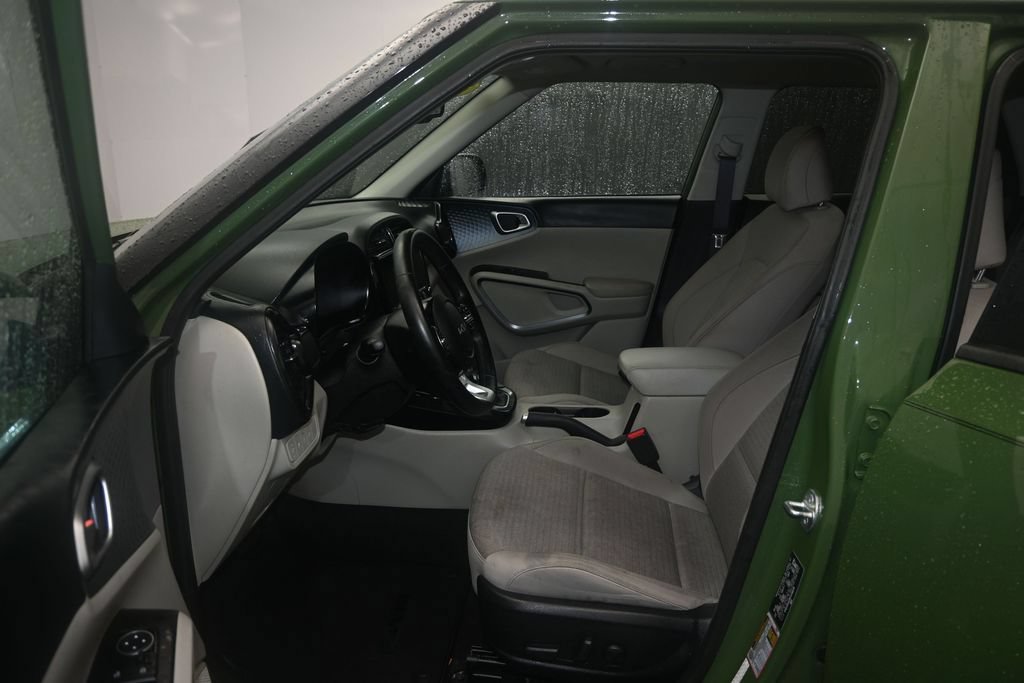 Used 2023 Kia Soul EX FWD image 17