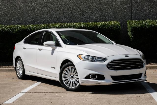 Used 2016 Ford Fusion SE w/ Equipment Group 502A image 9