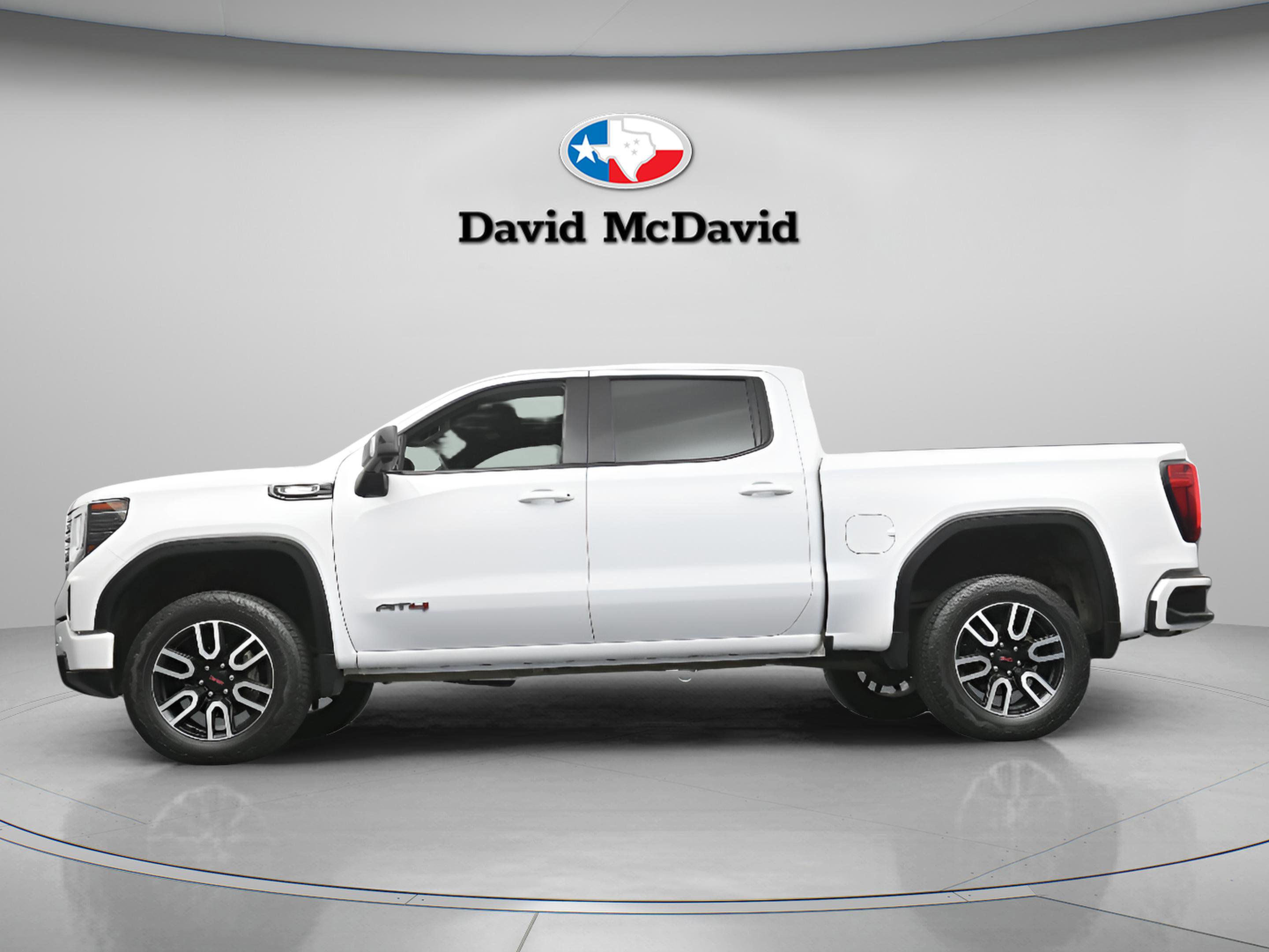 Used 2024 GMC Sierra 1500 AT4 w/ AT4 Preferred Package AWD/4WD image 34