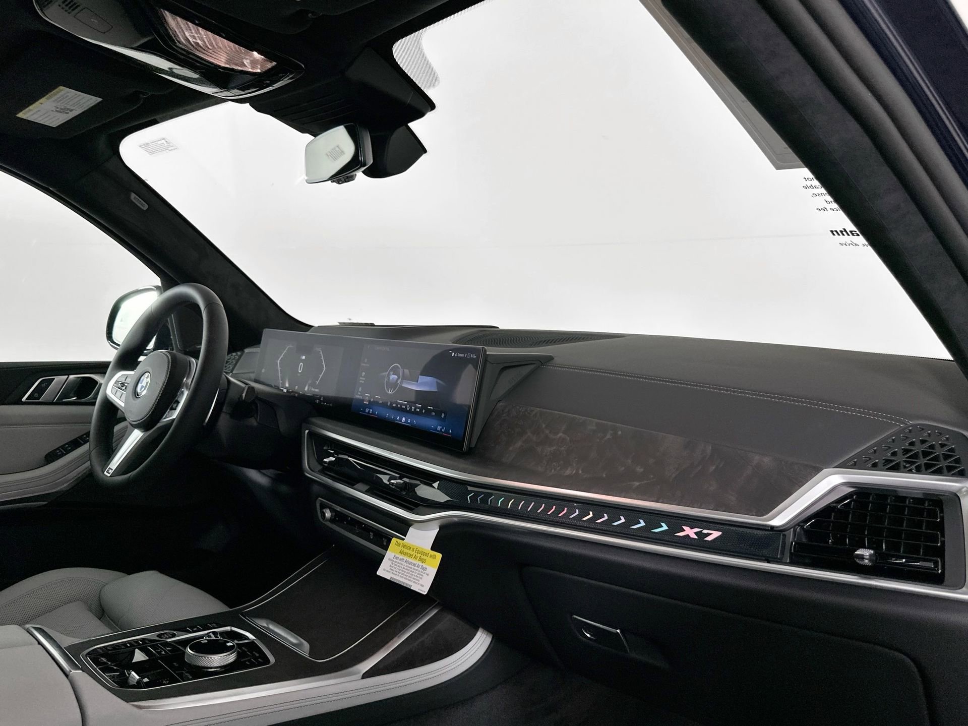 Used 2026 BMW X7 xDrive40i w/ M Sport Package image 27