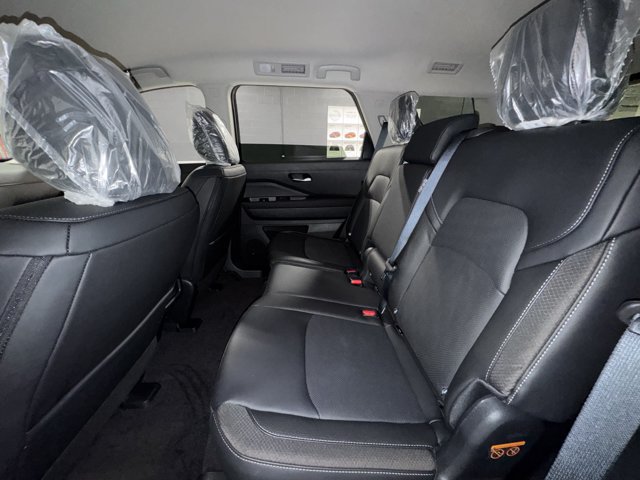 New 2026 Nissan Pathfinder SL AWD/4WD image 13