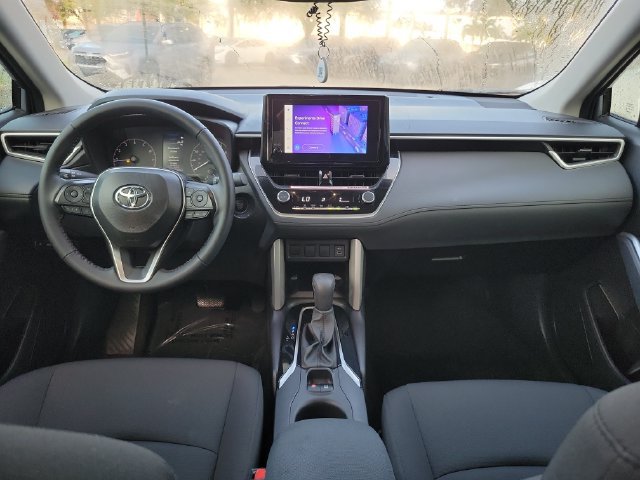 Used 2024 Toyota Corolla Cross LE AWD/4WD image 9