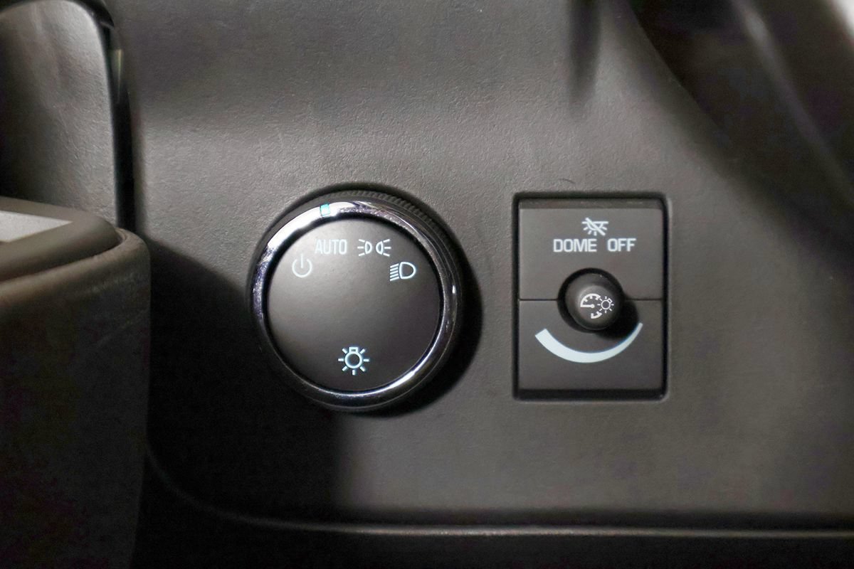 Used 2018 Chevrolet Express 2500 w/ Driver Convenience Package RWD image 39