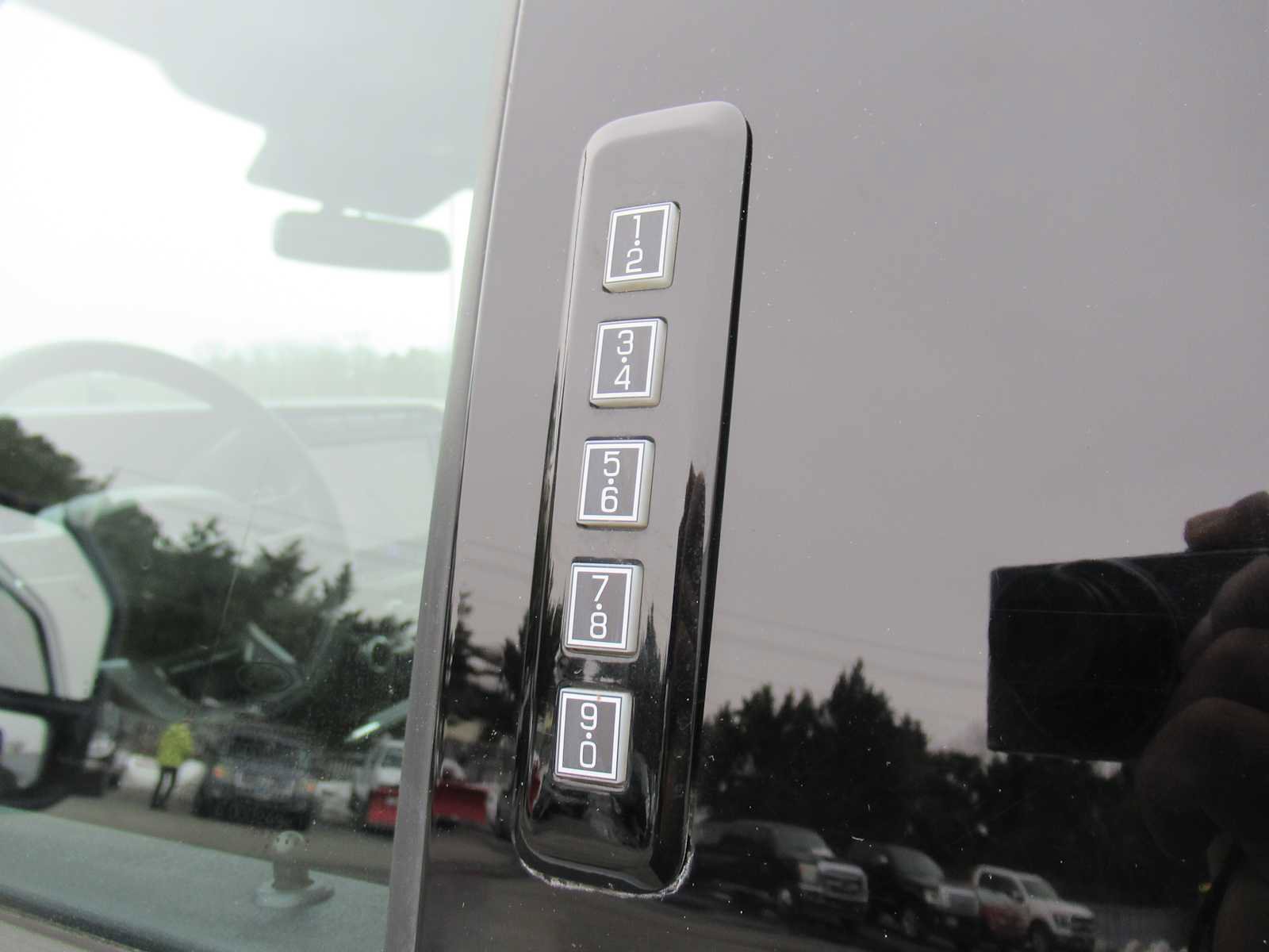 Used 2024 Ford F250 Lariat w/ Lariat Ultimate Package image 26