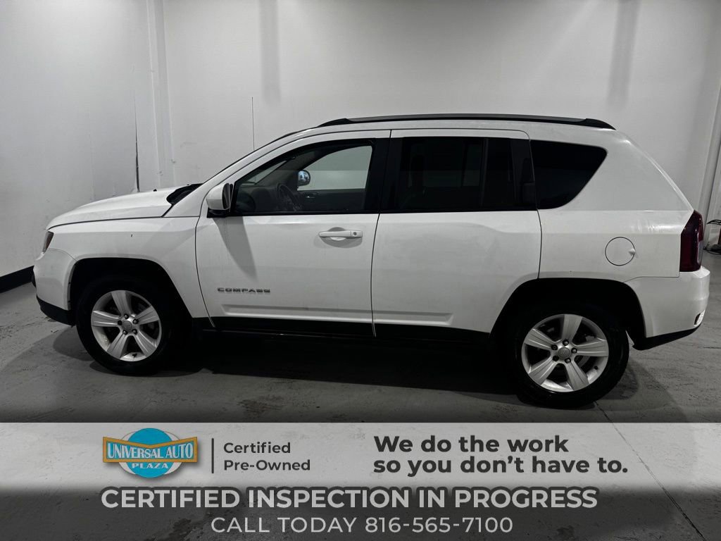 Used 2017 Jeep Compass Latitude image 1