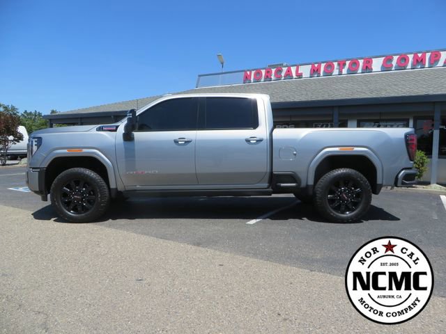 Used 2026 GMC Sierra 3500 AT4 w/ AT4 Premium Plus Package AWD/4WD image 2