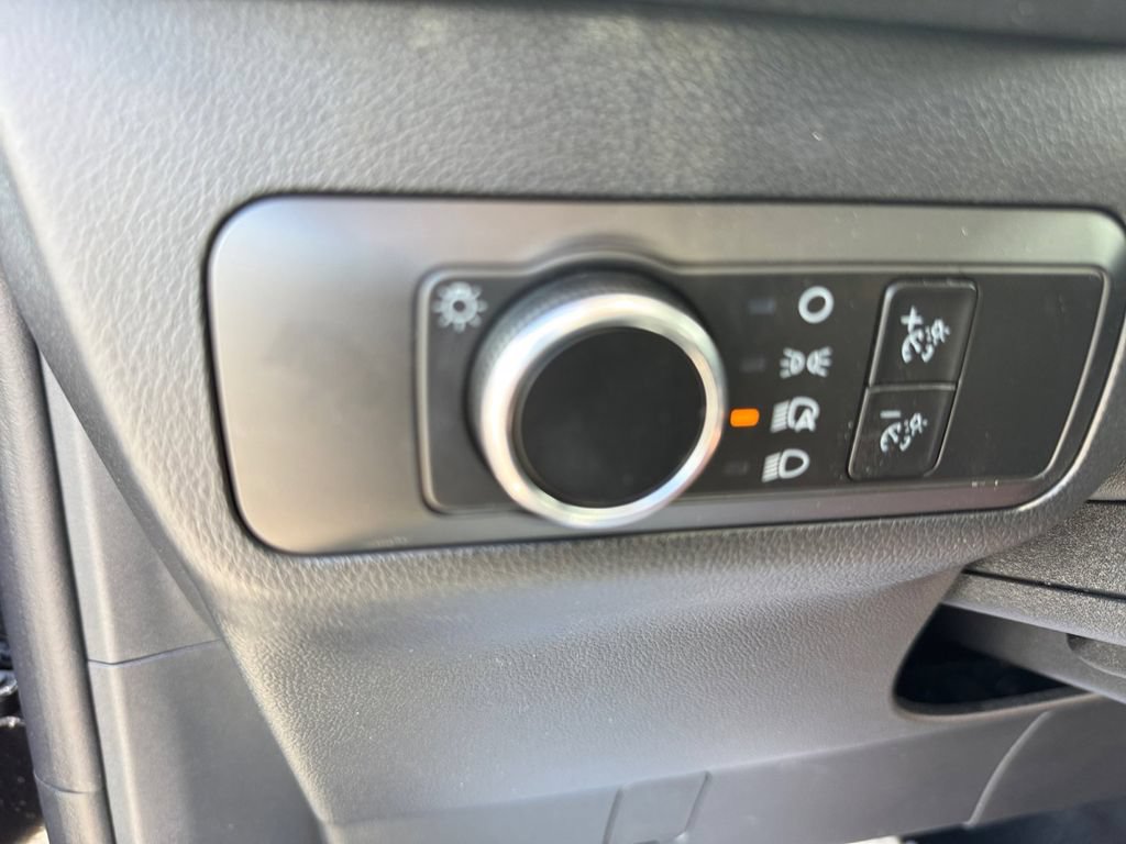 Certified 2025 Ford Escape Active AWD/4WD image 38