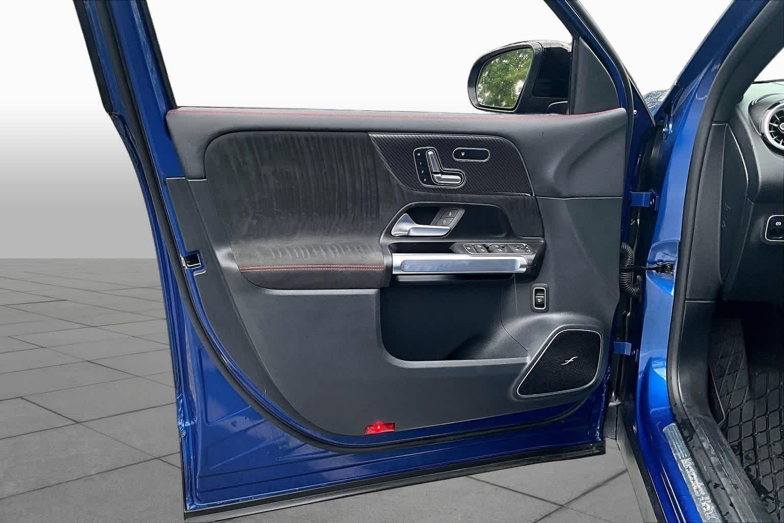 Certified 2024 Mercedes-Benz GLB 250 image 39