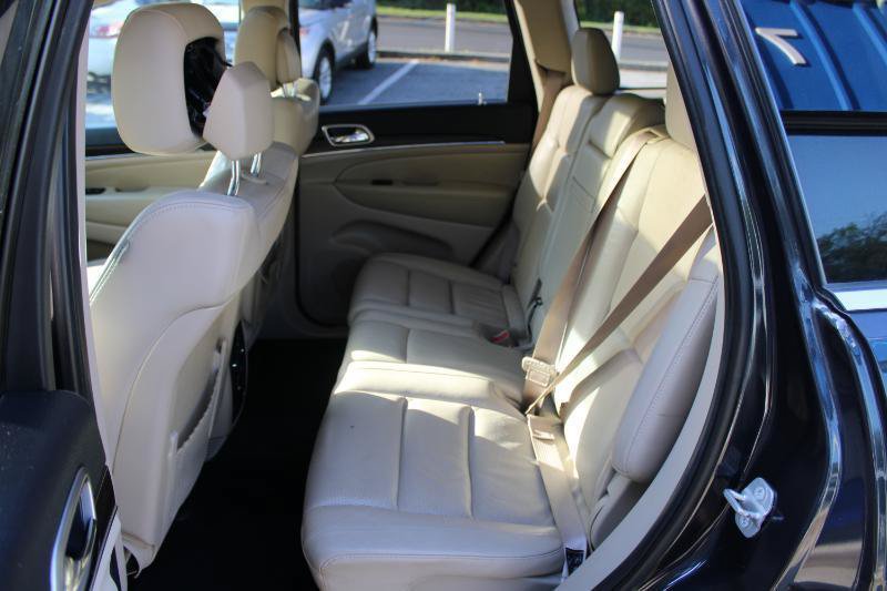 Used 2014 Jeep Grand Cherokee Limited w/ Luxury Group II RWD image 13