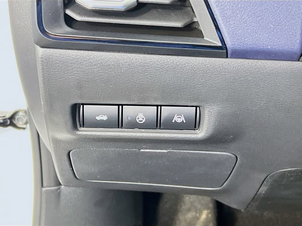 New 2026 Nissan Sentra SL image 9