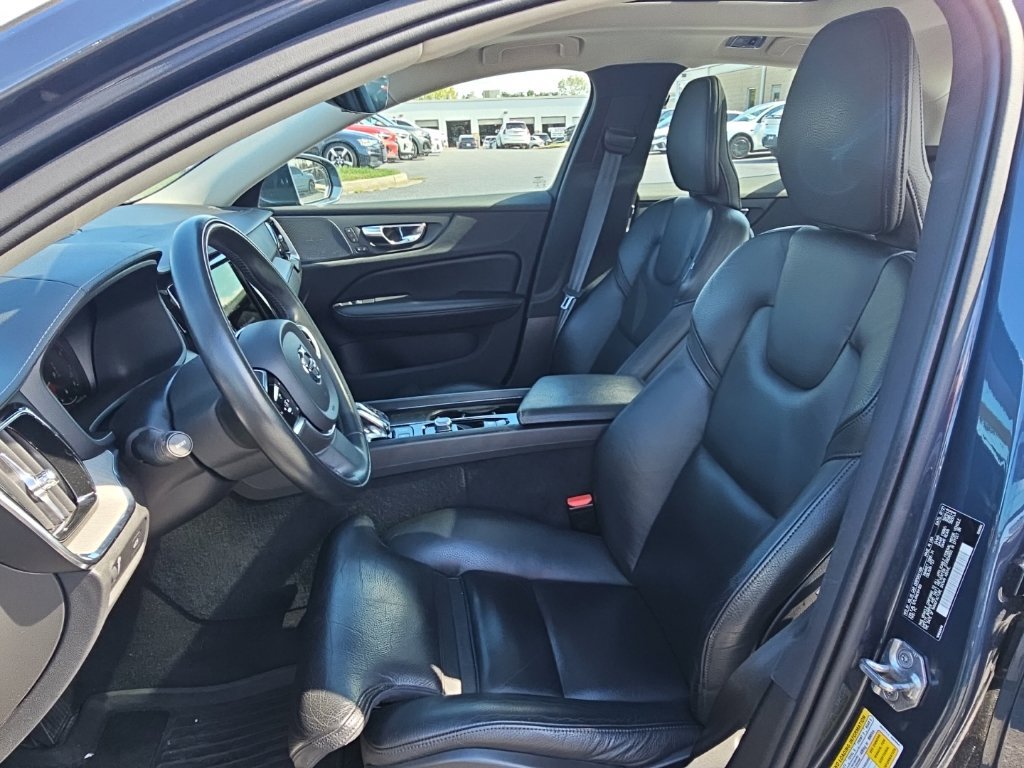 Used 2022 Volvo S60 B5 Inscription w/ Climate Package AWD/4WD image 3