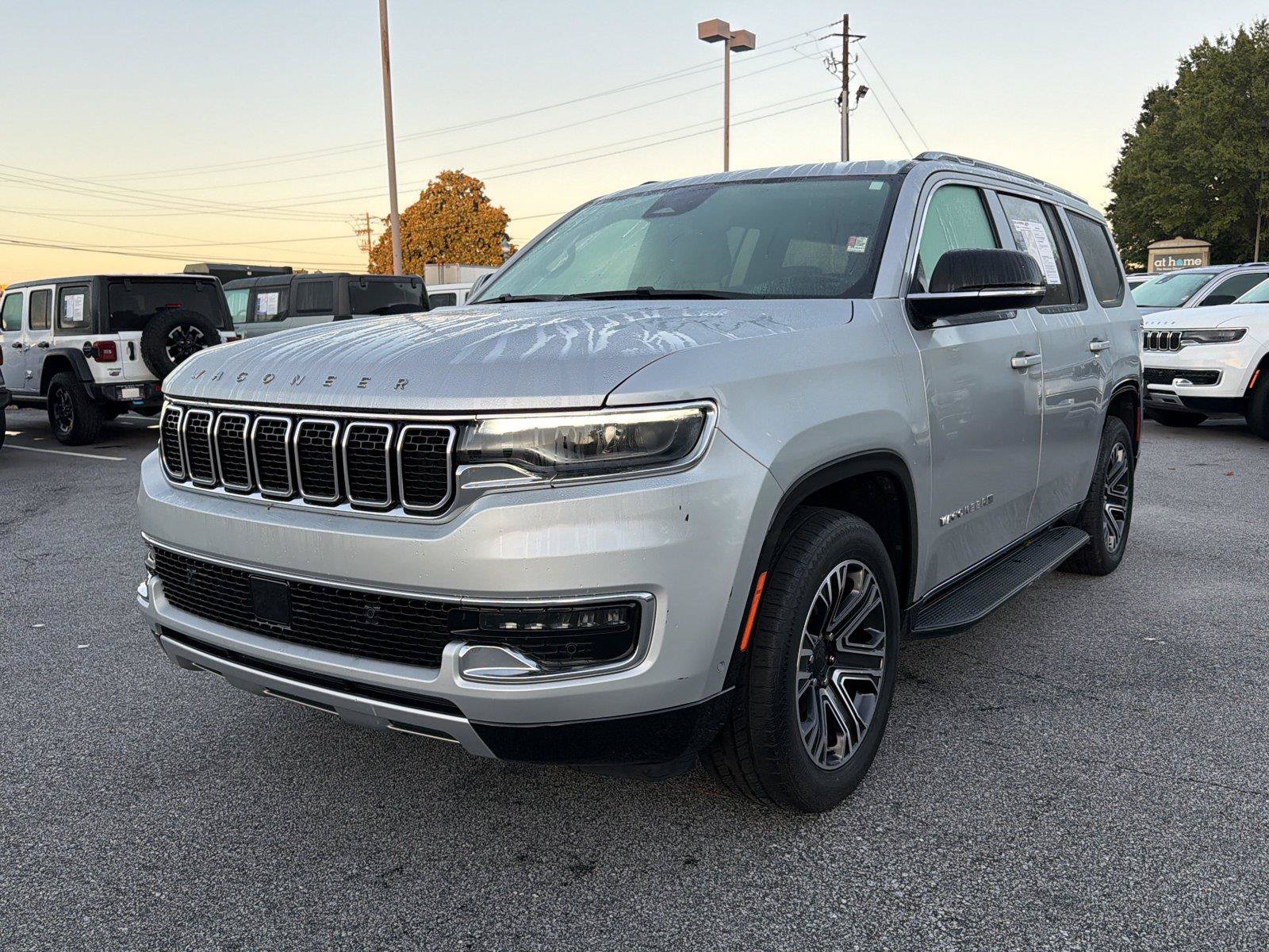 Used 2024 Jeep Wagoneer Series II w/ Flexible Seating Group RWD image 2