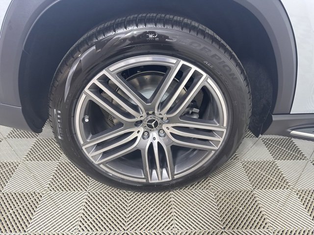 New 2026 Mercedes-Benz GLS 450 4MATIC image 9