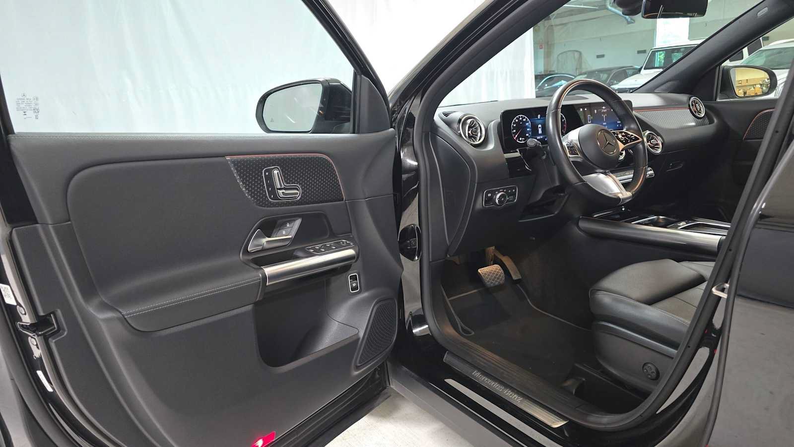Used 2025 Mercedes-Benz GLA 250 image 50