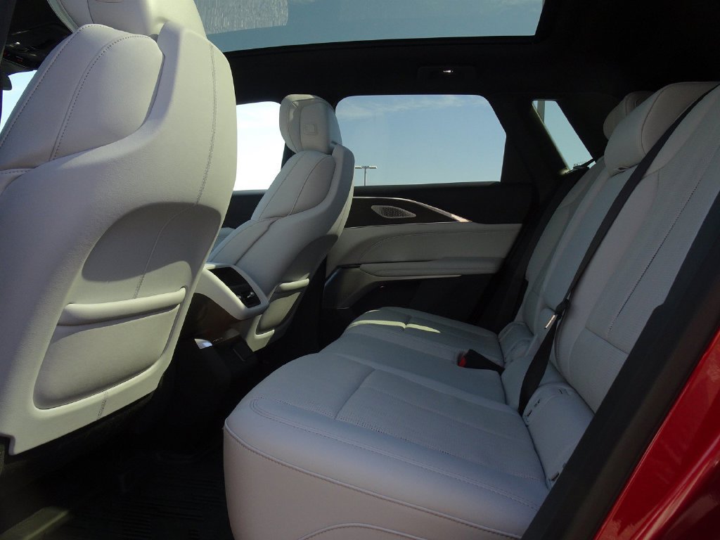 Certified 2024 Cadillac Lyriq Sport w/ LPO, Floor Liner Package AWD/4WD image 15
