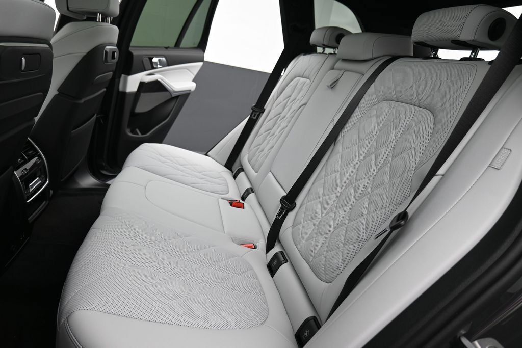 New 2026 BMW X5 M60i AWD/4WD image 17