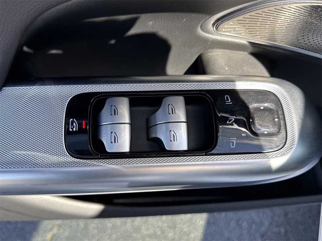 Certified 2025 Mercedes-Benz E 350 4MATIC Sedan image 25